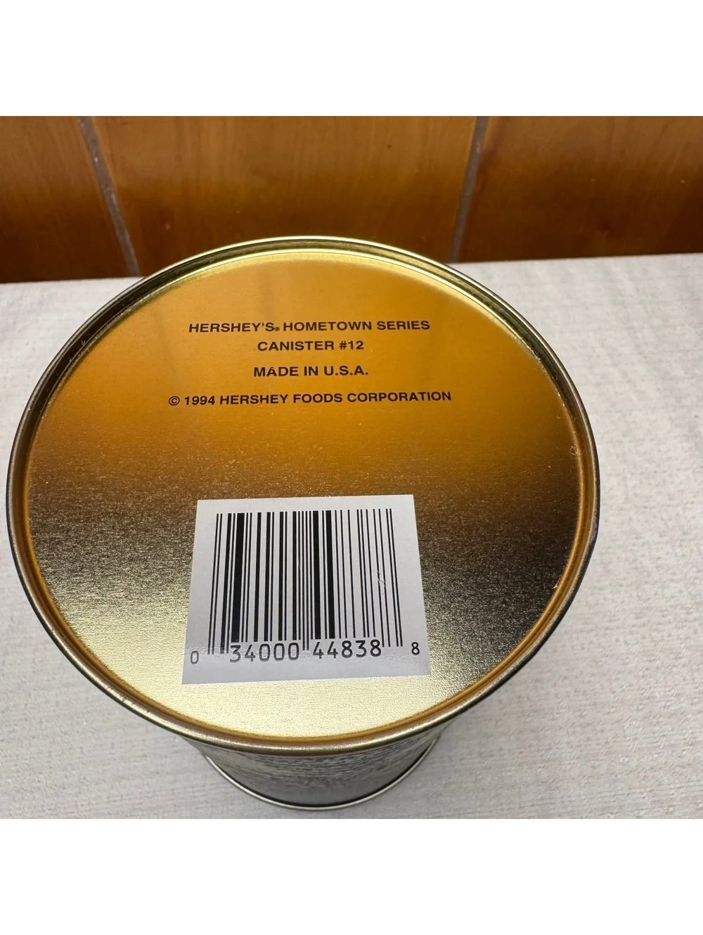 Vintage 1994 Hershey Hometown Series High Point Mansion Reese's Tin Canister #12